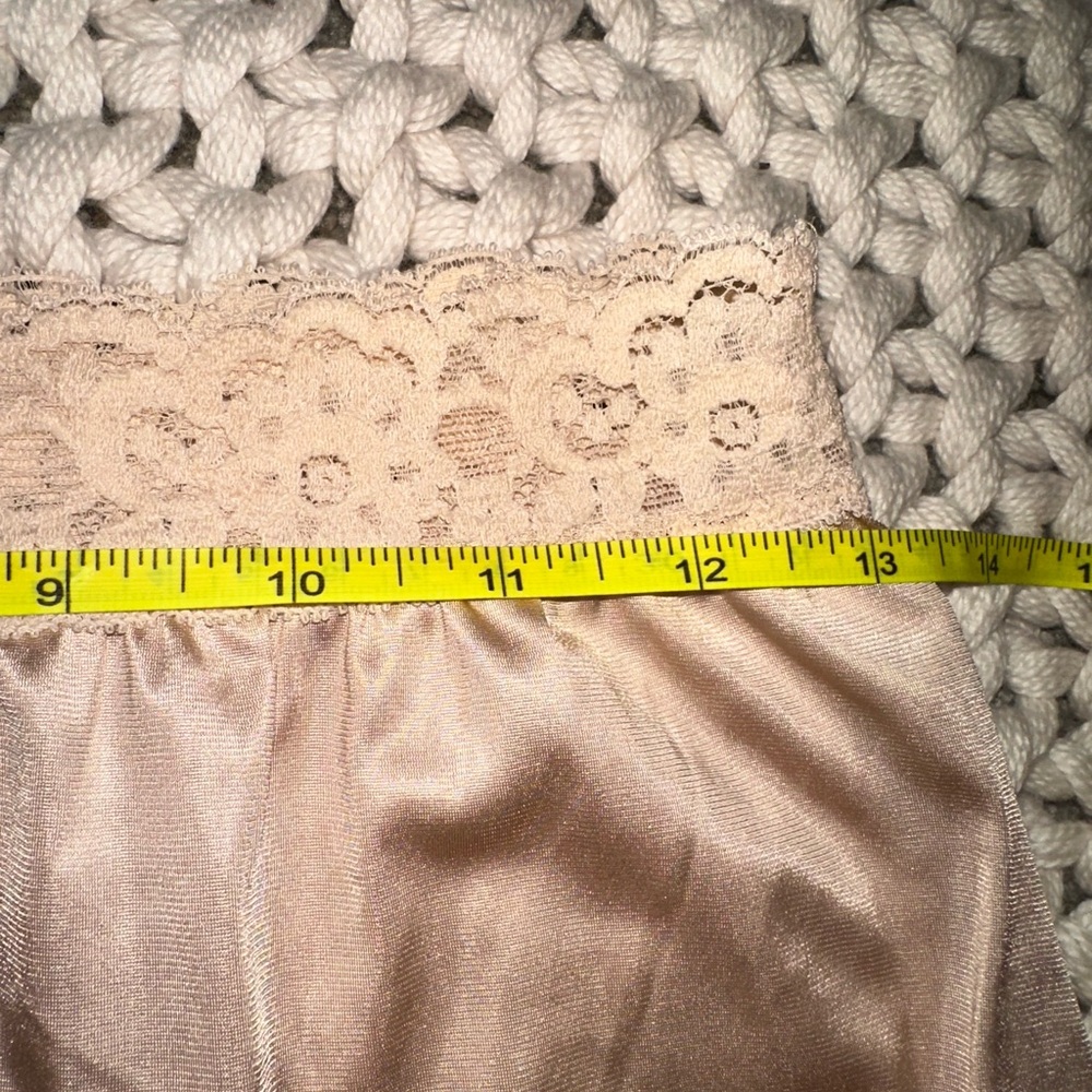 Vintage Gold Lace Trim Slip Skirt - Picture 3 of 4